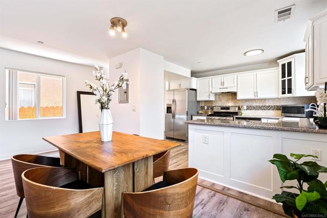 2418 W Lincoln St, Long Beach CA: https://media.crmls.org/mediaz/c5f4b8cd-0fc7-4dc2-8778-41b2b12ff103.jpg