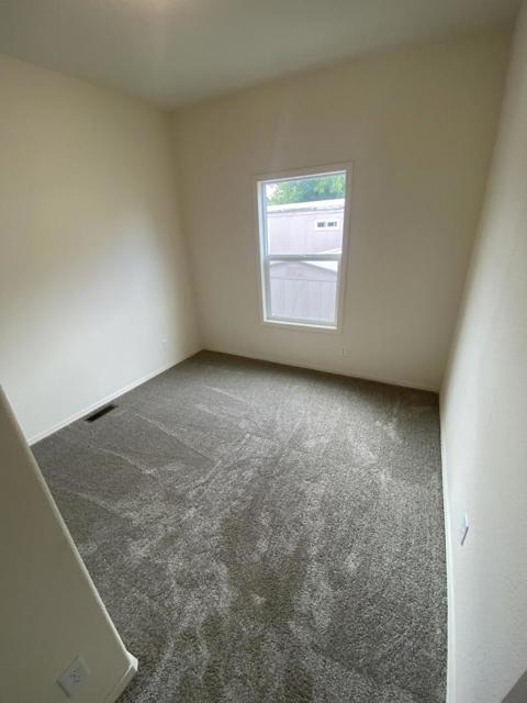 Image 20 of 21 For 99 Marigold Avenue