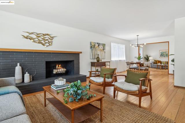 827 Norvell St, El Cerrito CA: https://media.crmls.org/mediaz/c5f6f1e0-00e2-42ee-b7dd-4e7901d82fba.jpg