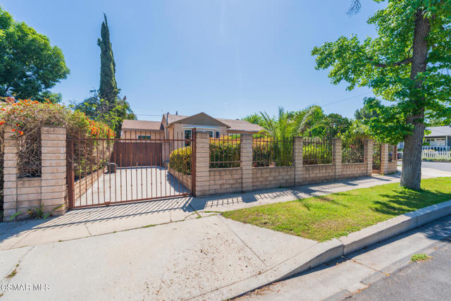 6120 Zelzah Avenue, Encino CA: https://media.crmls.org/mediaz/c5f731f4-88ce-4a53-a978-d5e363584f0e.jpg