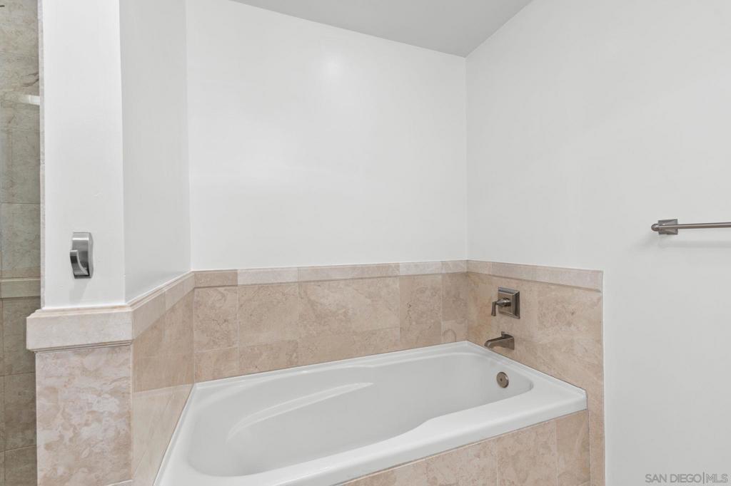 700 E Street - photo 20