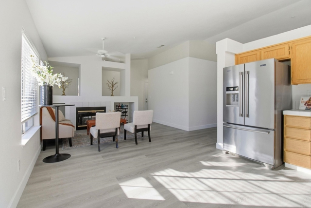 Image 8 of 30 For 6953 Foxtail Dr