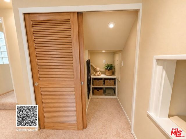 13523 Hartland Street photo 34