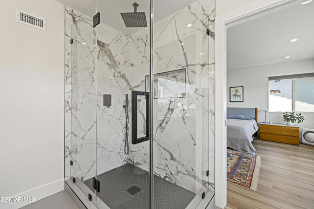 1630 Wicklow Court, Westlake Village CA: https://media.crmls.org/mediaz/c5f7edff-fb4b-4d1a-ac54-545e761de6a8.jpg