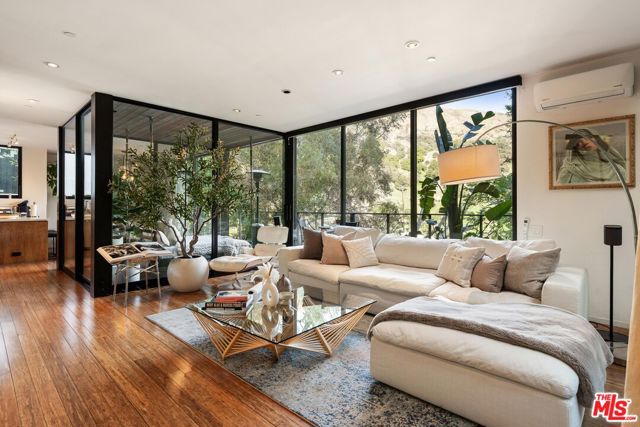 2020 Wattles Drive, Los Angeles CA: https://media.crmls.org/mediaz/c5f8eaae-ca88-45a4-9a87-8f24a7c3303d.jpg