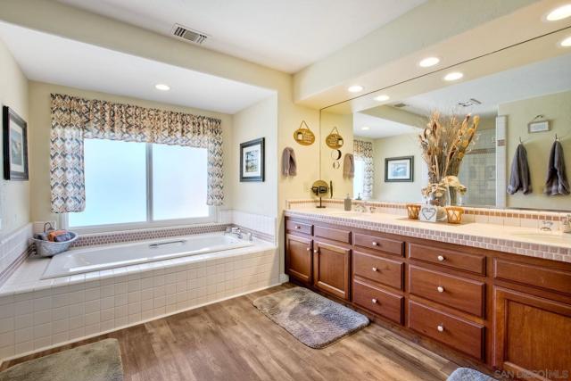 2064 Santa Margarita Dr., Fallbrook CA: https://media.crmls.org/mediaz/c5fa6ea3-8bb6-41ee-89b2-be635aac24ea.jpg