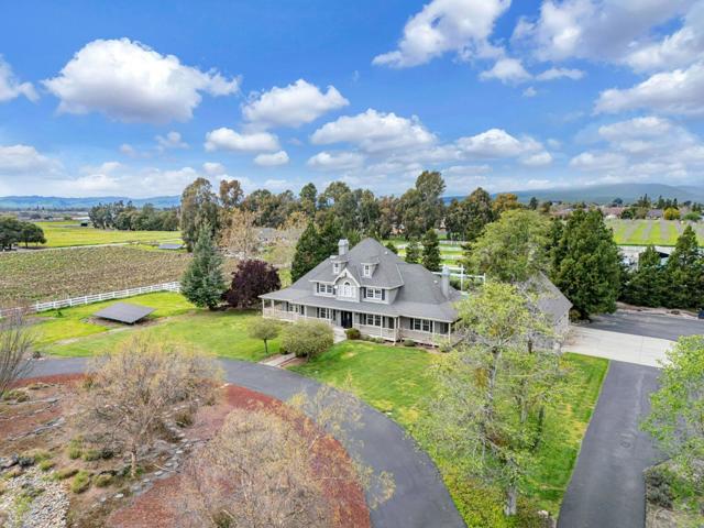 560 Tevis Trail, Hollister CA: https://media.crmls.org/mediaz/c5fab444-916a-4a66-85c0-d82c23a40f25.jpg