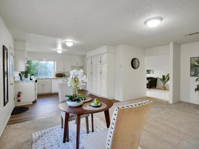 3559 Vernal Avenue, Merced CA: https://media.crmls.org/mediaz/c5fb40bd-be2e-4c9b-8d57-be14f57bb839.jpg