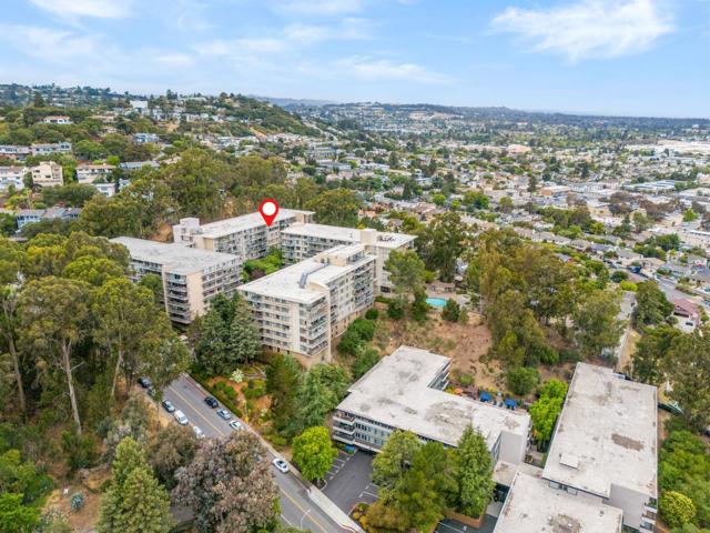 400 Davey Glen Road, Belmont CA: https://media.crmls.org/mediaz/c5fb8108-8bbf-470f-9d84-3b6596f8d94b.jpg