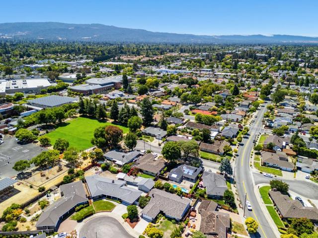 520 S Bayview Avenue, Sunnyvale CA: https://media.crmls.org/mediaz/c5fbd3bc-c630-4a3f-af10-5c45993de747.jpg