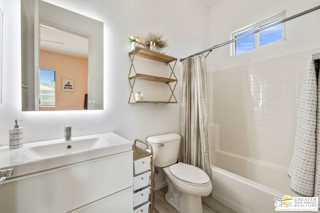 82642 Odlum Drive, Indio CA: https://media.crmls.org/mediaz/c5fc1c7a-86aa-47cc-a20c-4357085a725c.jpg