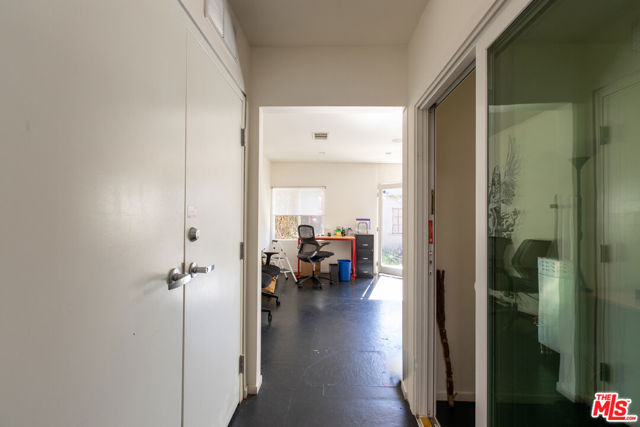 12906 Venice Boulevard, Los Angeles CA: https://media.crmls.org/mediaz/c5fc7352-5cb9-4ab7-93da-3f58f706be25.jpg