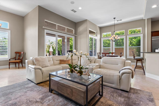 Image 8 of 121 For 80350 Via Castellana