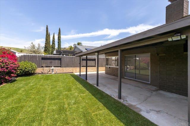 13554 Del Marino Avenue, Poway CA: https://media.crmls.org/mediaz/c5fe9f6c-755e-405b-8583-5535b18e2993.jpg