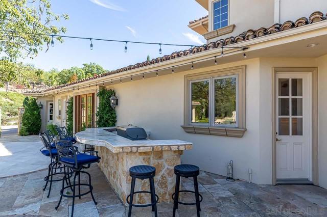 14440 Ridge Ranch Rd, Valley Center CA: https://media.crmls.org/mediaz/c5fea194-15c8-415f-bad3-0747d1ed4347.jpg