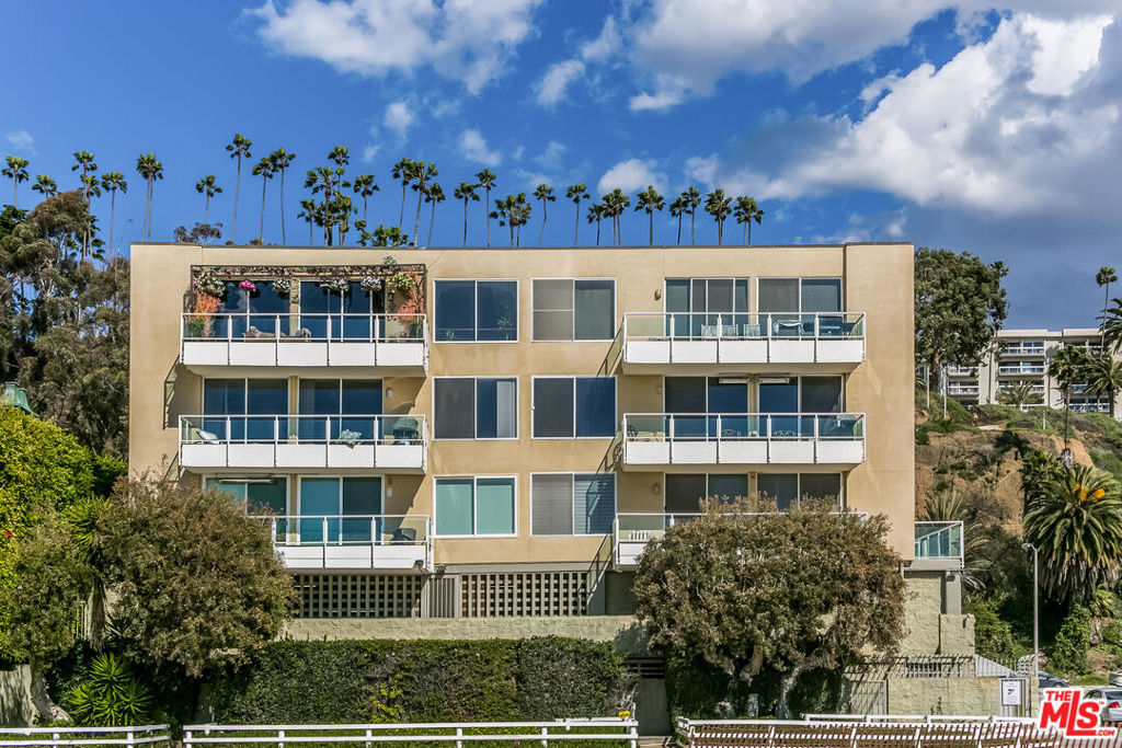 723 Palisades Beach Road #216