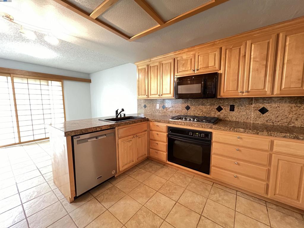 34930 Sea Cliff Ter