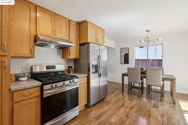 1995 149th Ave, San Leandro CA: https://media.crmls.org/mediaz/c600877d-93ef-44d9-9e33-7dae5db8656c.jpg
