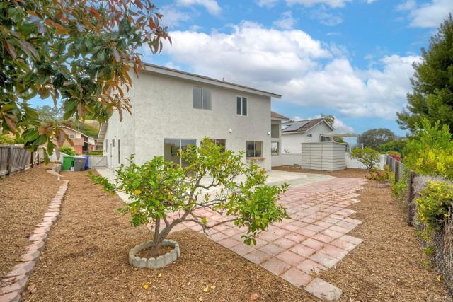 Detail Gallery Image 3 of 31 For 364 Compass Rd., Oceanside,  CA 92054 - 3 Beds | 2/1 Baths