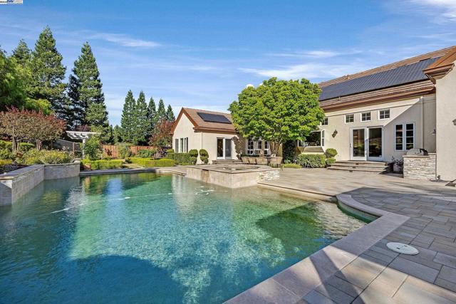 24 Timberview Ct., Danville CA: https://media.crmls.org/mediaz/c6028af4-6853-43b1-bfd5-6481256f1e2f.jpg