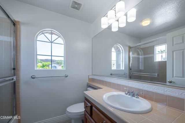 3194 Sunset Hills Boulevard, Thousand Oaks CA: https://media.crmls.org/mediaz/c603924c-bc5c-411c-9815-df59eb9b4f84.jpg