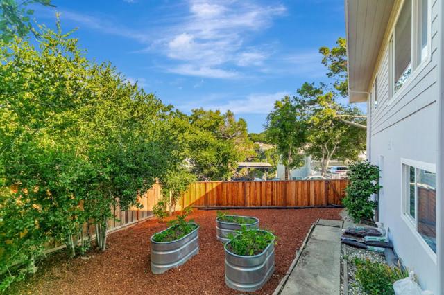 3300 Plateau Drive, Belmont CA: https://media.crmls.org/mediaz/c603d777-0d03-4438-84d2-a4404ef29ad1.jpg
