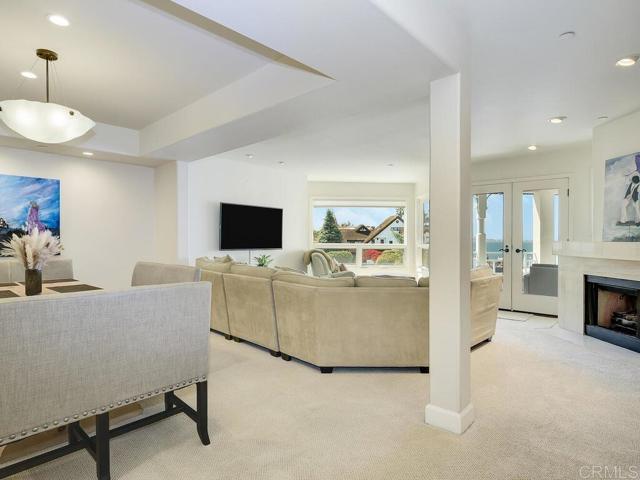 1099 1st Street, Coronado CA: https://media.crmls.org/mediaz/c603ea64-8199-4704-a4ba-0d2a269621f9.jpg
