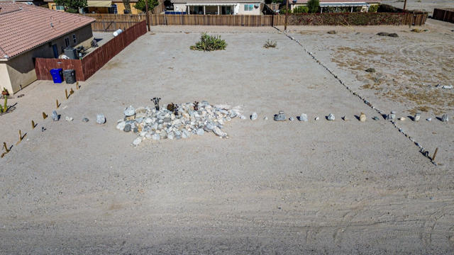 1224 Red Sea Avenue, Thermal CA: https://media.crmls.org/mediaz/c6042a8b-7ae0-4342-bab0-c216c8acf9d8.jpg