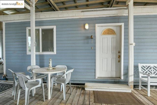 3824 Stone Rd, Bethel Island CA: https://media.crmls.org/mediaz/c6046c60-0c06-4222-aac0-423bef1377fe.jpg