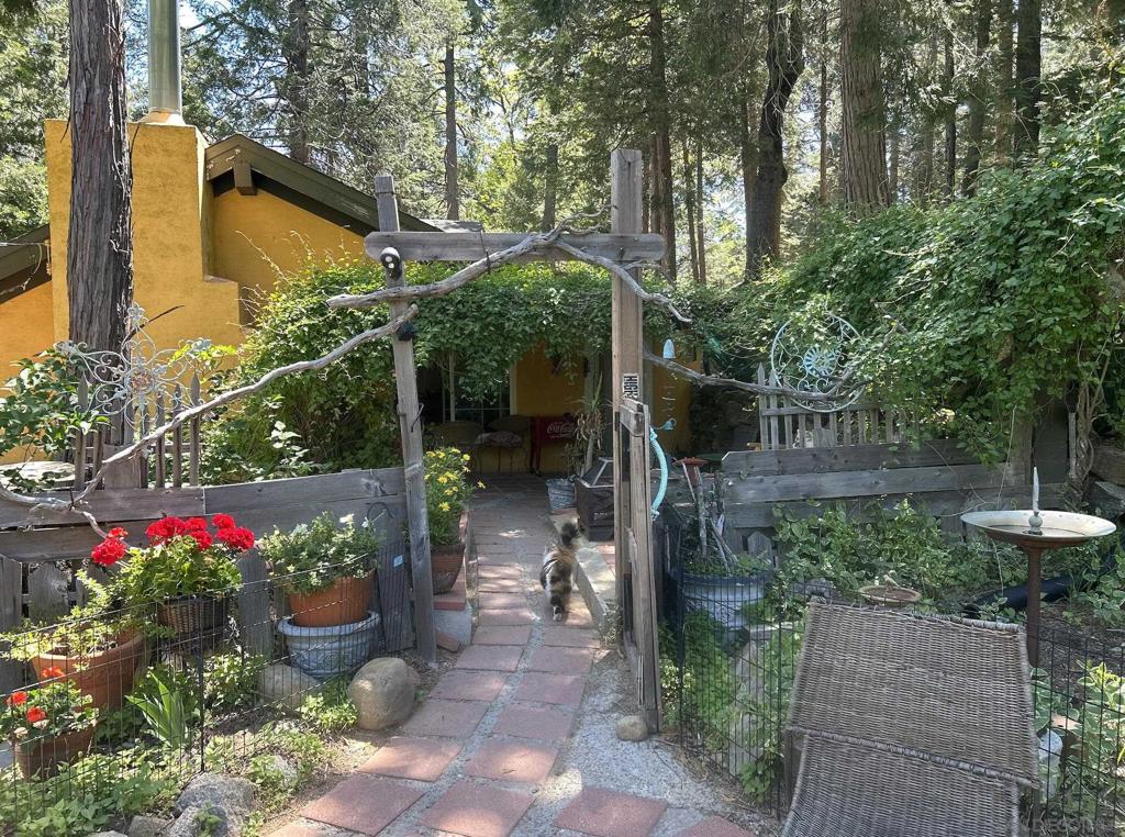 22188 Crestline Road