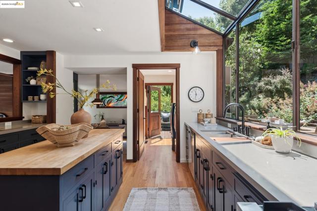 737 Woodhaven Rd, Berkeley CA: https://media.crmls.org/mediaz/c60582c1-67dd-46ad-a35c-bcc0ff3afd70.jpg