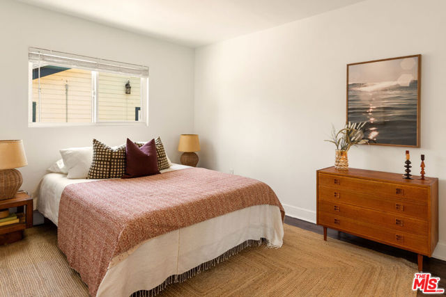 6521 Aldama Street, Los Angeles CA: https://media.crmls.org/mediaz/c6060a84-58bc-43f9-abd3-d22799f825b4.jpg