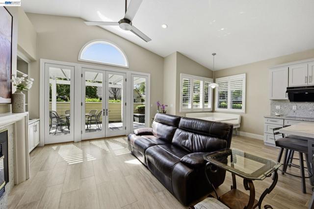 Image 6 of 53 For 7880 La Quinta Ct