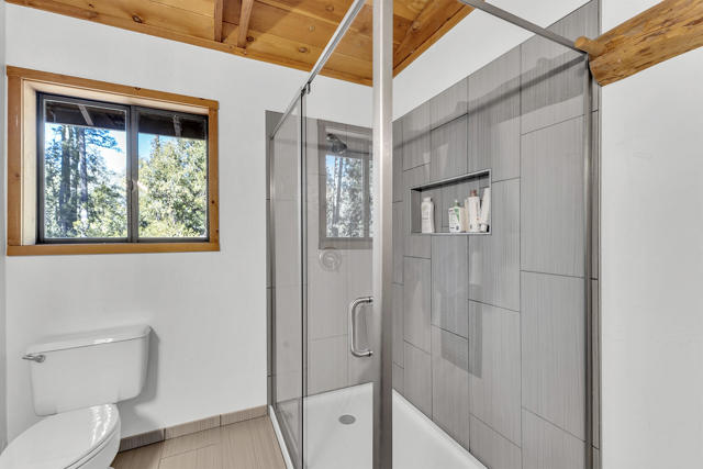 53340 Idyllbrook Drive, Idyllwild CA: https://media.crmls.org/mediaz/c6078052-a6e3-4d02-8667-0bd394adf0bb.jpg