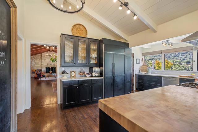 15315 Kennedy Road, Los Gatos CA: https://media.crmls.org/mediaz/c607a446-5301-4189-aedc-ab4935453cd8.jpg
