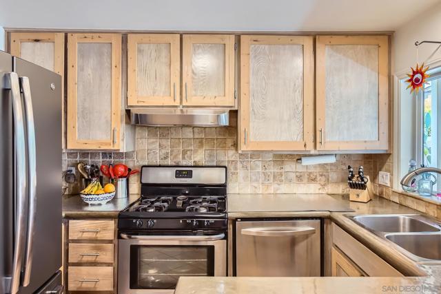 9373 GOYETTE PLACE, Santee CA: https://media.crmls.org/mediaz/c607d321-36ac-4027-8247-90a8422ce032.jpg