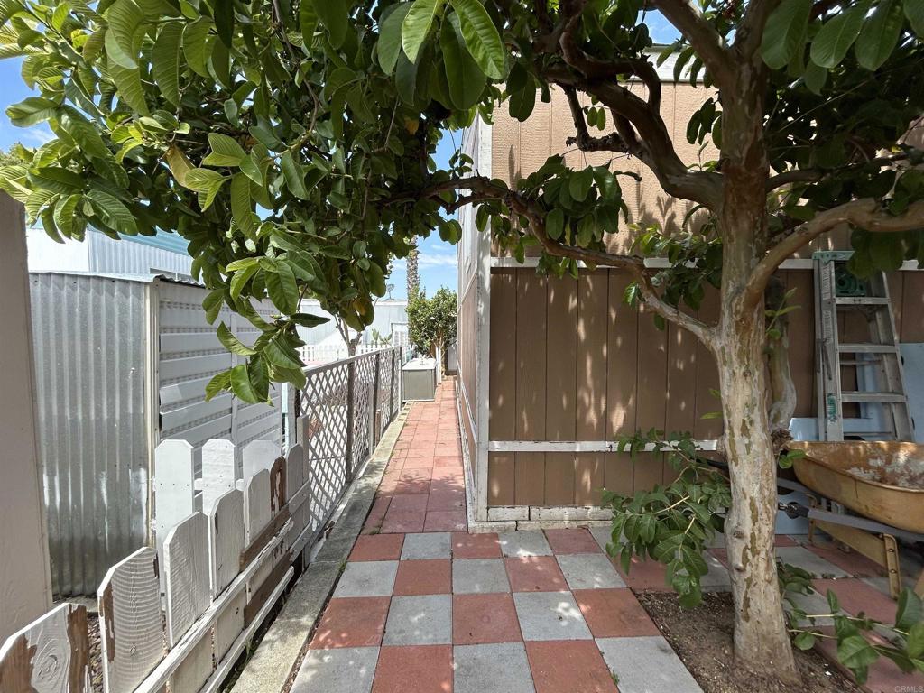 2550 Valley Pkwy - photo 8