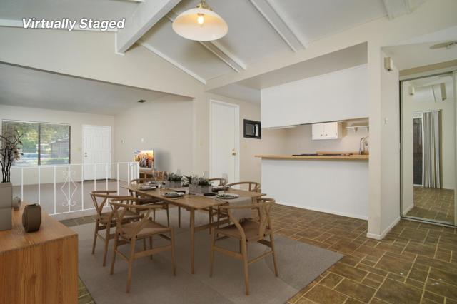 6871 Barbara Lee Circle, Sacramento CA: https://media.crmls.org/mediaz/c6095085-7229-4229-8410-251e0f0515e3.jpg
