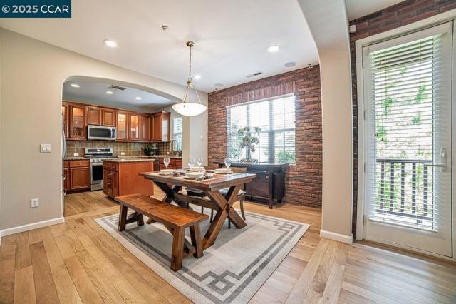 7840 Stoneleaf Drive, San Ramon CA: https://media.crmls.org/mediaz/c6097598-99a0-419f-a2cc-38d5c7e8d8a1.jpg