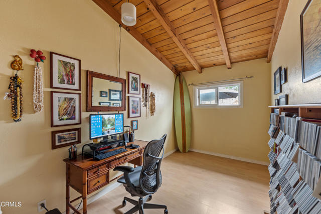 317 Cahuenga Drive, Oxnard CA: https://media.crmls.org/mediaz/c609ac80-ed51-4e1e-8bf0-2408a90d21a6.jpg