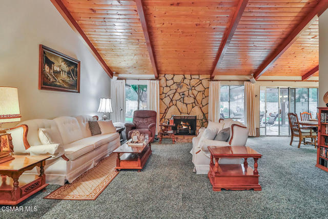 11820 Doral Avenue, Porter Ranch CA: https://media.crmls.org/mediaz/c609d2bc-dad7-4002-827a-68620c6e8bcc.jpg