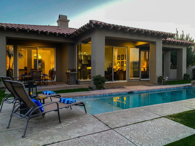 247 Loch Lomond Road, Rancho Mirage CA: https://media.crmls.org/mediaz/c609e840-7295-48e9-95a1-8700380aad06.jpg