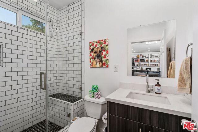 4139 Camero Avenue, Los Angeles CA: https://media.crmls.org/mediaz/c60a15d0-2746-4ff6-bd64-5566972788ef.jpg
