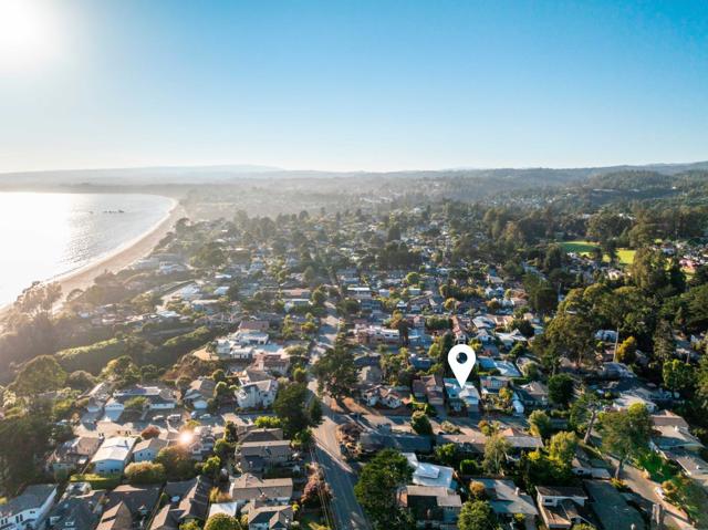 506 Bayview Drive, Aptos CA: https://media.crmls.org/mediaz/c60a4fcc-552c-40b1-8db8-cd8459d43652.jpg