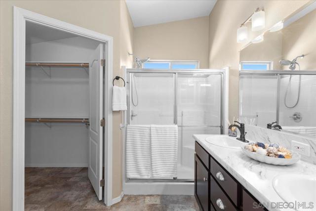 809 Discovery St, San Marcos CA: https://media.crmls.org/mediaz/c60ac88a-1f32-4c6c-8dd4-08db95ce8f28.jpg