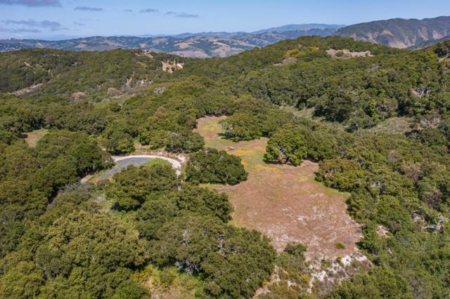 8 Corral Run, Carmel CA: https://media.crmls.org/mediaz/c60b6b8c-8854-4d0f-98ab-8e57f3d02f09.jpg