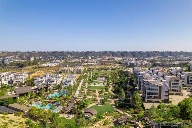 3032 Marquee Way, San Diego CA: https://media.crmls.org/mediaz/c60b7828-0f4f-4e71-91e6-82f9c0983f8f.jpg