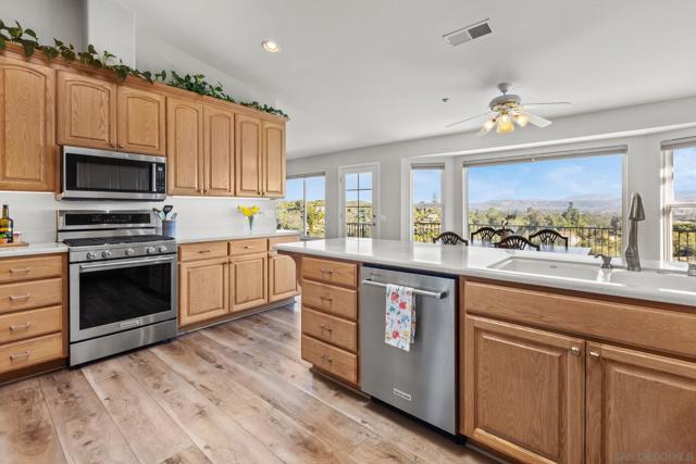 Image 7 of 31 For 1033 Via Contenta