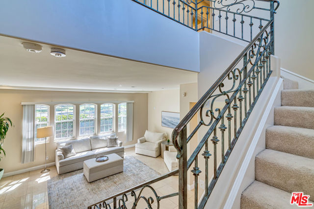 1008 Harbor Crossing Lane, Marina del Rey CA: https://media.crmls.org/mediaz/c60c3007-31ed-4597-bbb4-8e08670b854e.jpg