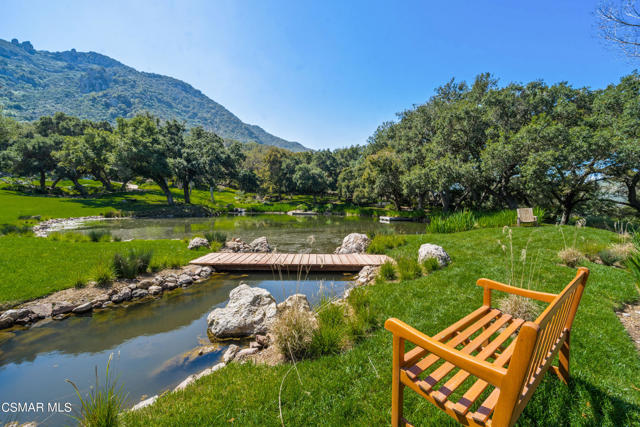 1464 Hidden Valley Road, Thousand Oaks CA: https://media.crmls.org/mediaz/c60ce3ff-b4b8-40a0-ad98-82d8ee2fba71.jpg